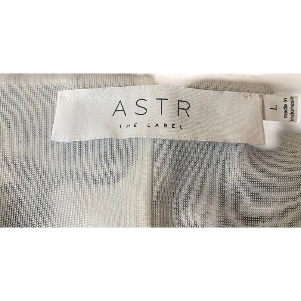 ASTR Women's BOHO Dress,White Black Floral, Lace Trim Bell Sleeve, L, Mini Dress - Picture 7 of 7